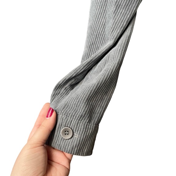 Avec Les Filles Classic Corduroy Shacket Gray Button Down Women’s Shirt Jacket - Picture 9 of 11